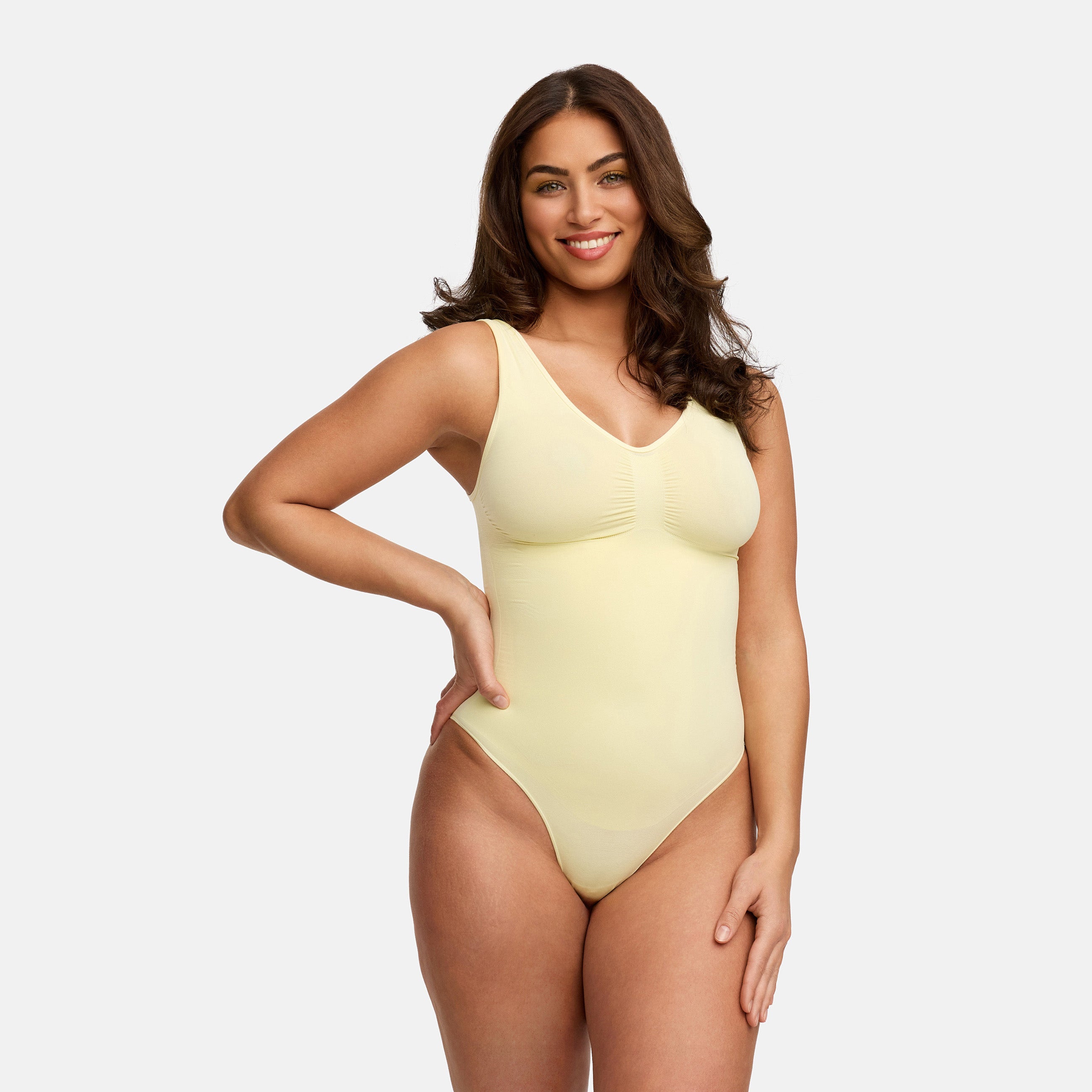 <tc>Body modellante bretelle larghe con slip</tc>